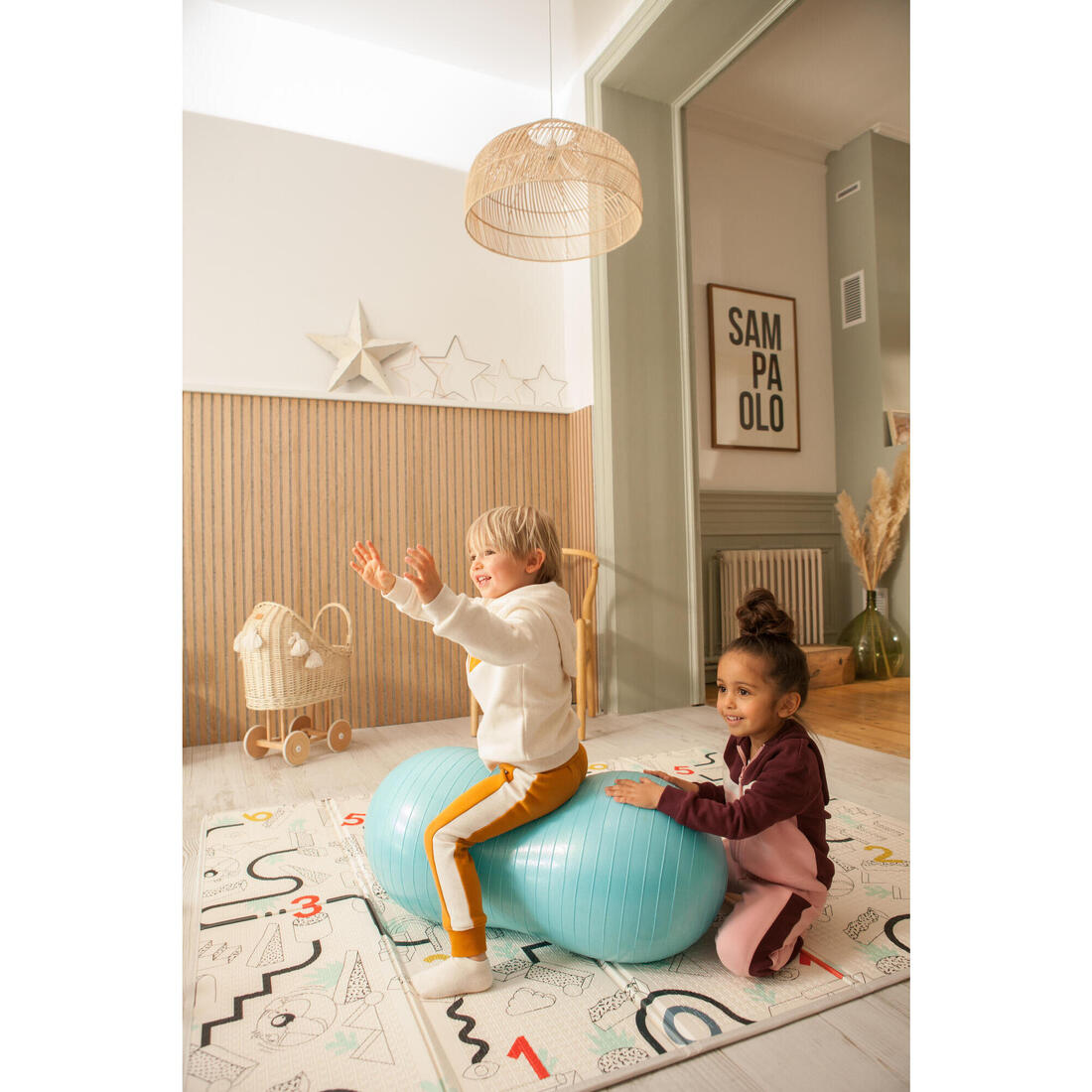 DOMYOS Kids' peanut ball | Peanut ball DOMYOS Kids' peanut ball | Peanut ball