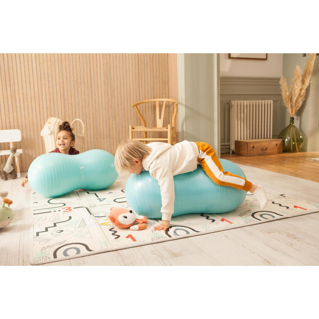 DOMYOS Kids' peanut ball | Peanut ball DOMYOS Kids' peanut ball | Peanut ball